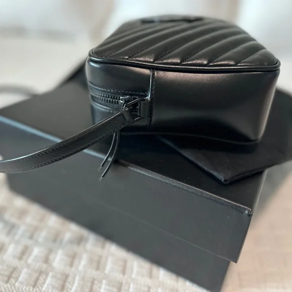 Yves Saint Laurent Quilted Camera Bag in Black - Picture 6 of 13